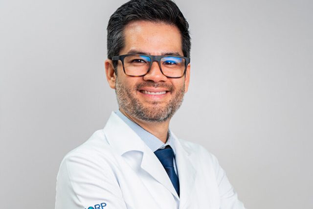 Dr. Gustavo Hosoume
